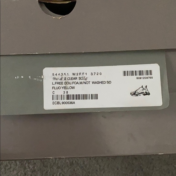 Balenciaga - Picture 6 of 6